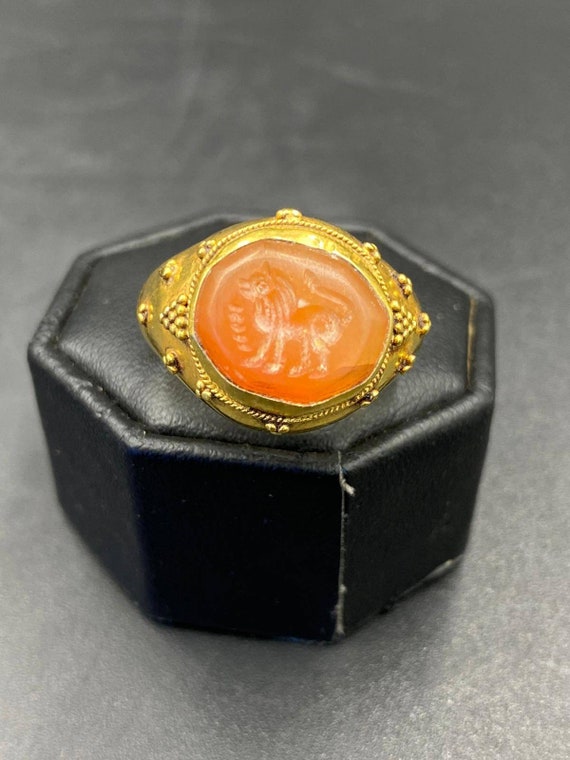 Ancient 20k intaglio Carnelian  seal gold ring fro