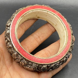 Beautiful vintage Tibetan handmade silver bangle