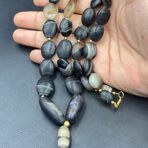 Very beautiful old natural unique shape suleimani ‘aqeeq’ agate bead necklace