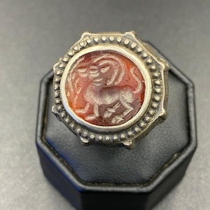 Ancient Rare !!! Carnelian intaglio indo-Greek long horn signet solid silver 92.5 Ring.