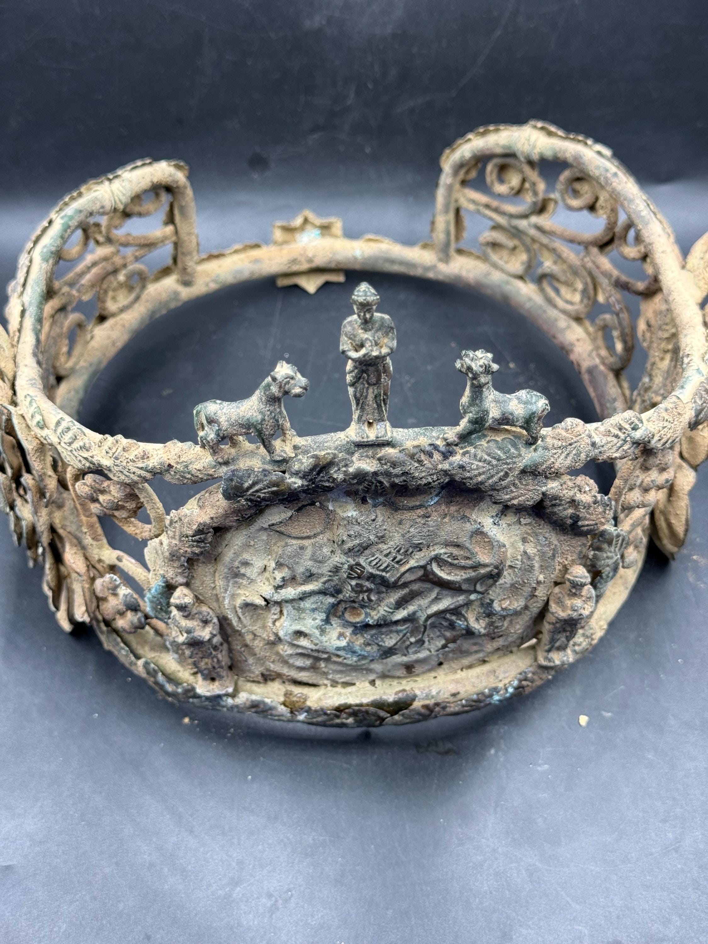 Wonderful old ancient Roman bronze crown with beautiful pattern Museum quality
