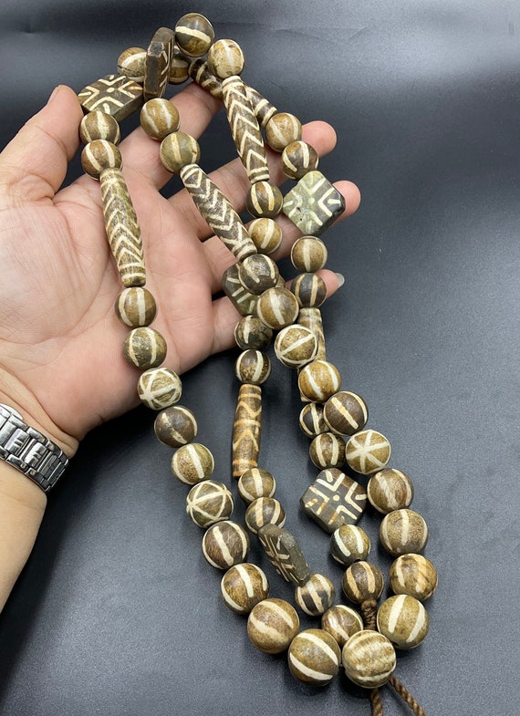 Antique old pumtek pyu beads necklace beautiful et