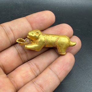 Colgante antiguo y raro de oro genuino de 20 quilates con forma de tigre de Birmania
