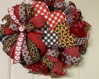 Valentines Wreath, Valentine's Day Gift, Cheetah print Hearts Decor, Front Door Decor,