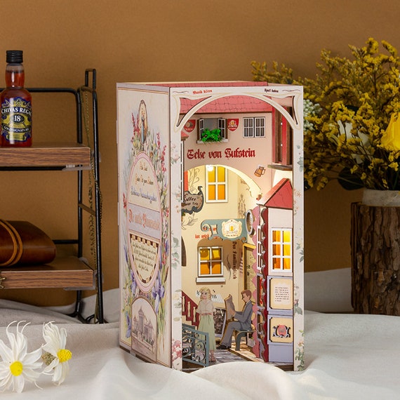 CUTEBEE Book Nook, 3D Puzzle Miniature Doll House