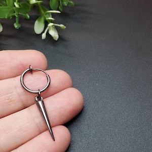 Gunmetal spike clip-on gray spike earring short spike clip-on black spike clip-on goth spike earring non pierced stylish spike clip-on gift