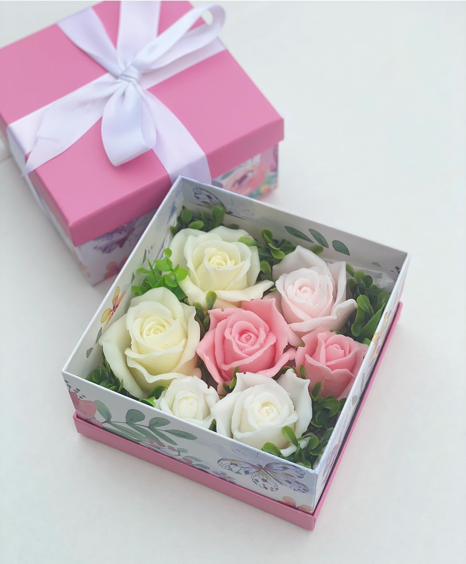 Caja Corazón con Rosas y Ferreros - Flores4U