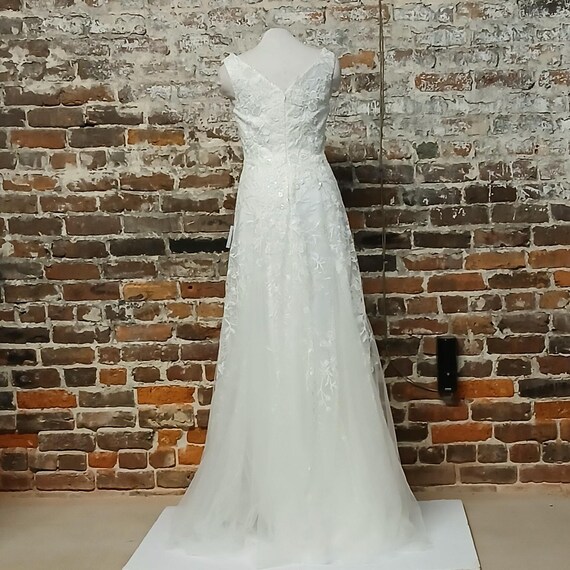 Lulus Bridal Wedding Gown Dress Size Small White Embroidered Beaded  Sleeveless