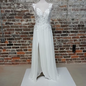 Women&#39;s Wedding Dress Formal Reception Gown Bridal Shower Evening Gown Size 10 White Embroidered