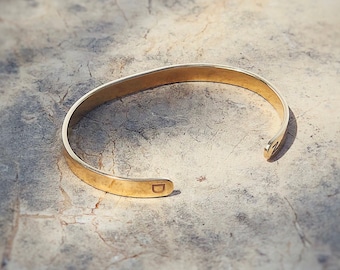 Pulsera con iniciales personalizada, pulsera con iniciales bañada en oro de 14 quilates. Solo hay 20 disponibles. Oferta por tiempo limitado que finaliza el domingo.