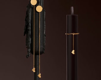 Conjunto de joyas con forma de corazón chapado en oro de 14 quilates: elegantes pendientes, collar, pulsera y anillo.