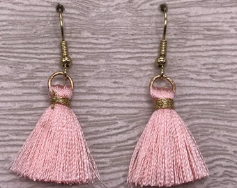 Small Thread Tassel Earrings - Light Pink
