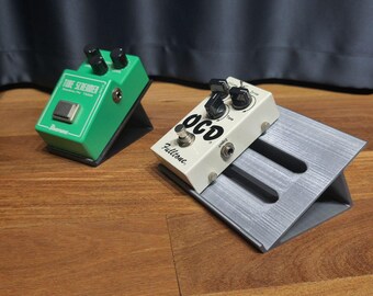 Desktop Guitar Pedal Stand - Ergonomic Effects Pedal Display for Home Studio - 3D Printed Stompbox Holder - Fits Ibanez, Boss & More