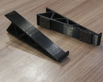 Soporte universal para sintetizadores o grooveboxes pequeños y medianos.