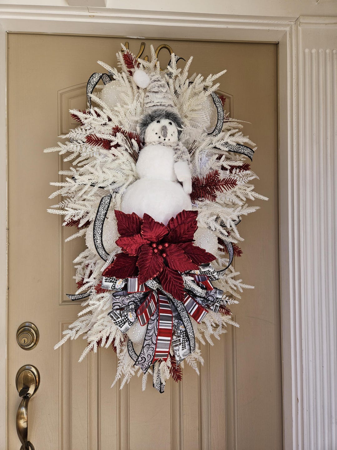 Luxury Snowman Christmas Swag, White Real Touch Norfolk Pine Swag ...