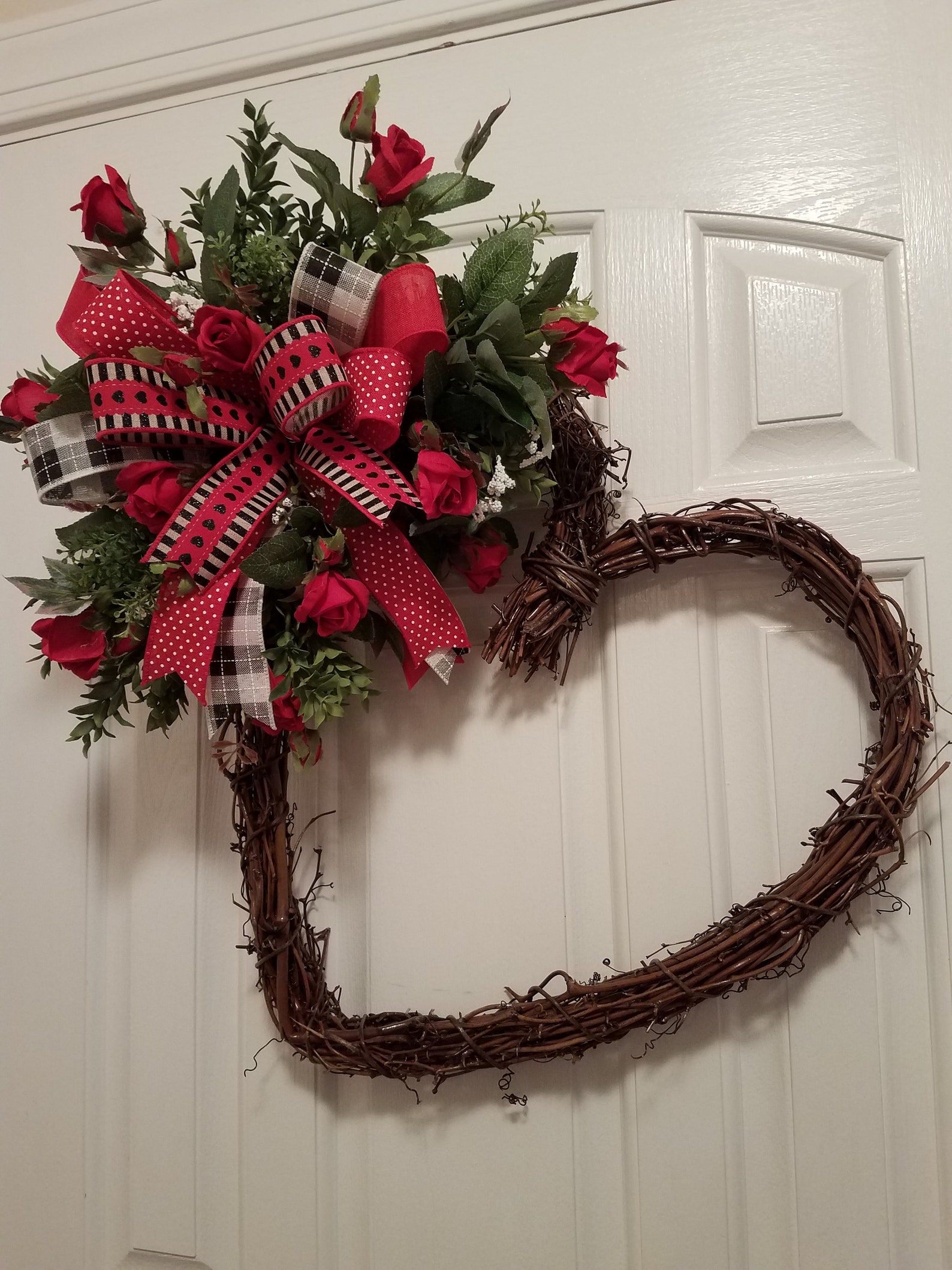 14 marvelous ideas for using old ladder in your garden Valentine Wreath Heart Grapevine Front Door Wreath Heart | Etsy