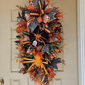 Halloween Spider Wreath for Front Door, Orange and Black Halloween Swag, Spider Web Decor, Spooky Cute Halloween Wreath, Fall Door Decor