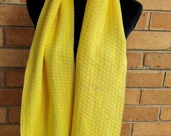 Pañuelo tejido de bambú amarillo
