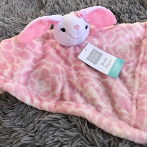 Conejito de peluche rosa personalizado para recién nacidos, manta de seguridad Lovie Lovey, regalo para baby shower o Navidad, juguete Snuggie