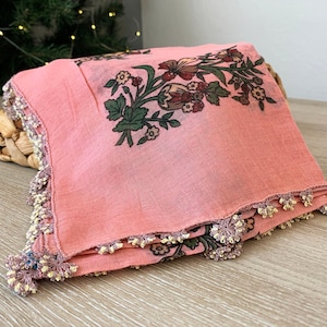 Vintage Turkish Oya Scarf: Floral Handcrochet Lace, Yemeni Shawl