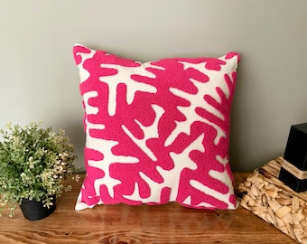 Punch Pillow , Hand Tufted Punch Needle Pillow Cover / Psychedelic Pink Punch Pillow / Handmade Unique Embroidered Cushion Cover