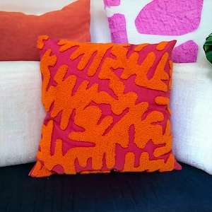 Punch Needle Handgefertigtes Kissen: Pink & Orange Besticktes Kissen