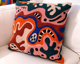 Handmade Punch Needle Pillow Cover: Psychedelic Embroidered Cushion (45x45 cm)