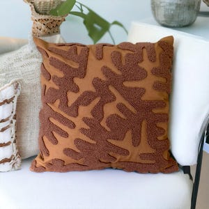 Brown Hand Tufted Pillow Cover: Psychedelic Embroidered Cushion (45x45 cm)