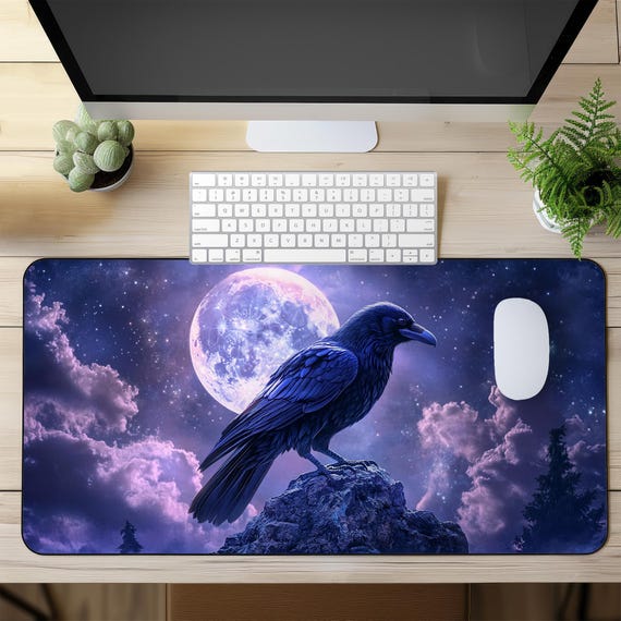 Raven ゲーミングデスクマット XXL、月夜のデザインの大型マウスパッド