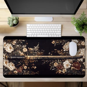 Samurai Sword Katana Gaming Mouse Pad XXL – Large Desk Mat with Elegant Floral & Katana Design – Extended Mousepad for Gamers and Office