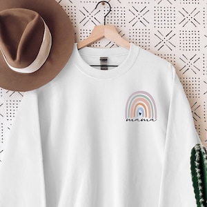 Rainbow Mama Sweatshirt, Mama Shirt, Retro Mama sweatshirt, Mommy Shirt, Rainbow Mom sweatshirt, Womens Rainbow Shirt