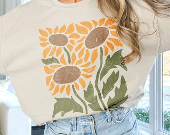Retro Flower Sweatshirt, Sunflower Crewneck, Vintage Floral Hoodie, Boho Sunflower Sweatshirt, Flower Sweater, Gift for Mom, Gardening Gifts