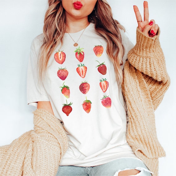 Strawberry Shirt, Strawberry Tee, Garden Shirt, Aesthetic Clothing, Cottagecore, Botanical Shirt, Garden Shirt, Summer TShirt for women