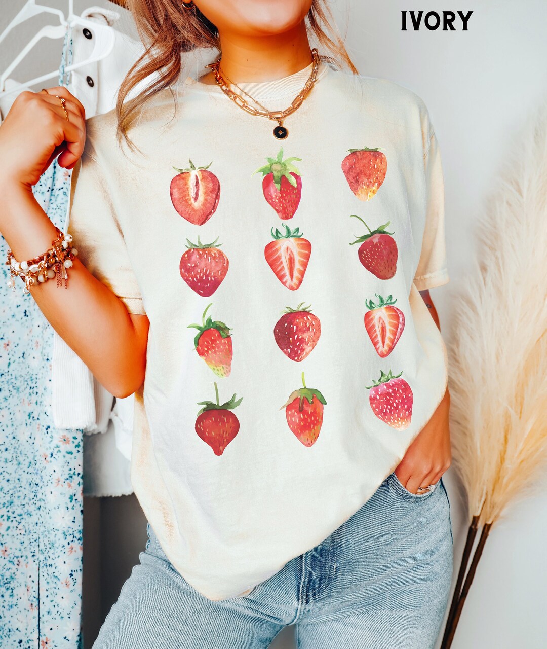 Strawberry Shirt, Comfort Colors®, Retro Market Strawberries Spring ...