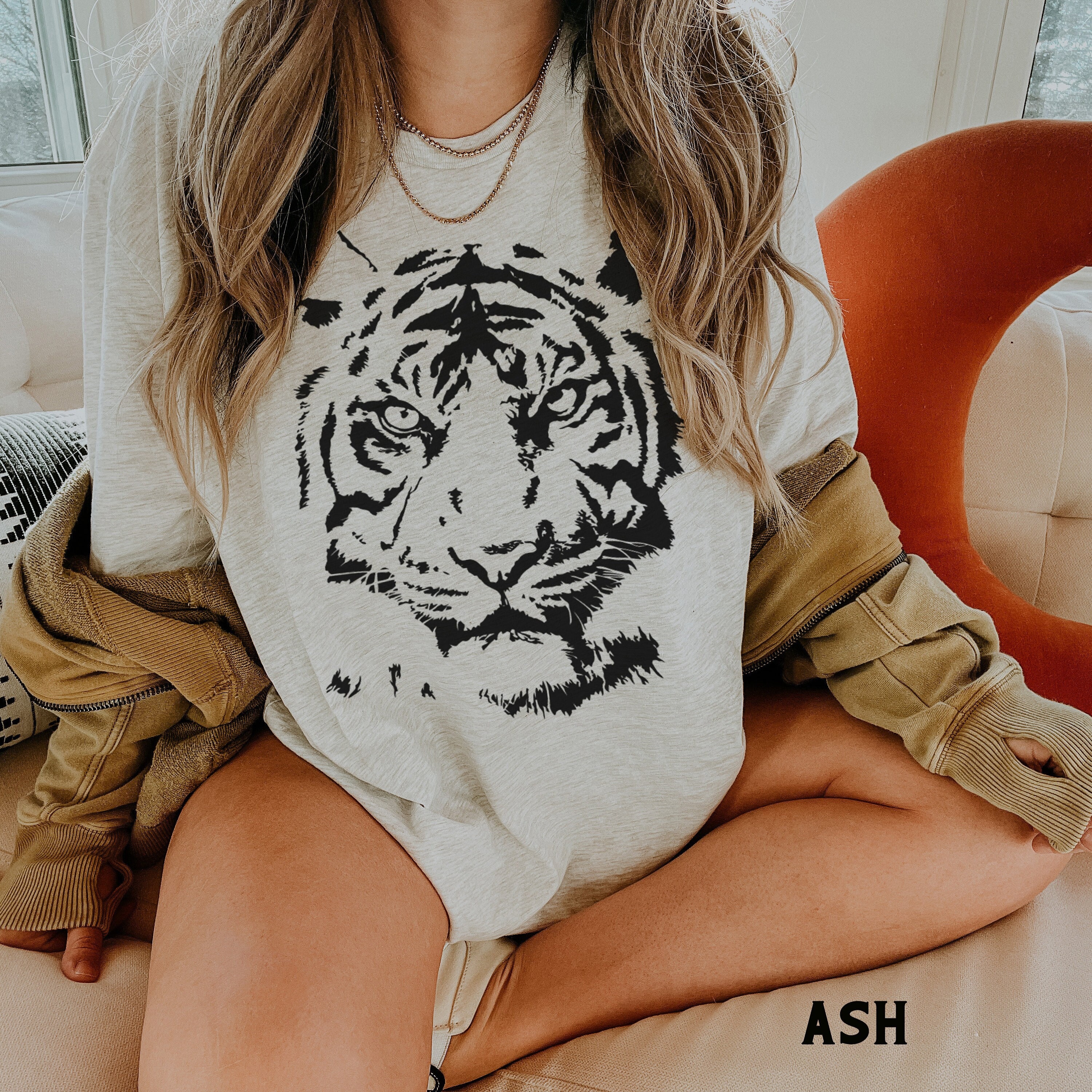 TIGER Face Graphic Shirt | Tiger Shirt | Vintage Tiger Shirt | Animal Print | Trendy Tiger Tee | Womens Graphic Tee | Animal Lover Gift