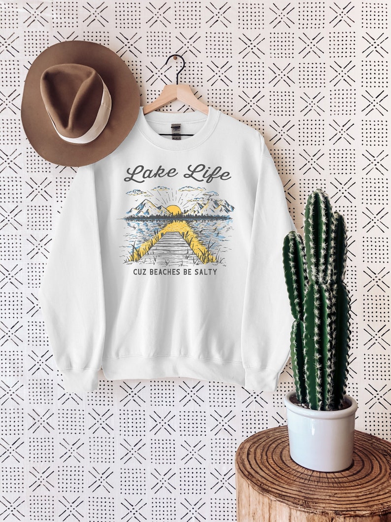 LAKE Mid-length Graphic Sweatshirt