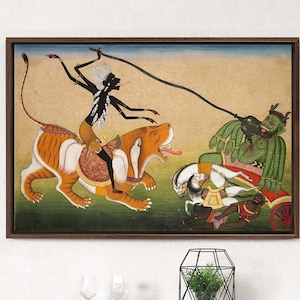 Può includere: Un dipinto incorniciato che rappresenta una scena mitologica con una tigre, un demone e una figura che cavalca la tigre. La tigre è arancione e nera con una sella verde e rossa. Il demone è verde con corna rosse e una barba rossa. La figura è nera con un copricapo rosso e giallo. Il dipinto è su uno sfondo giallo con una cornice marrone.