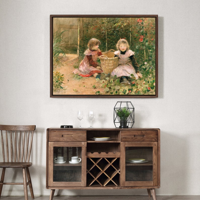 Puede incluir: Una pintura de dos ni&ntilde;as en un entorno de jard&iacute;n. Las ni&ntilde;as llevan vestidos y sostienen una cesta. La pintura est&aacute; enmarcada en un marco de madera marr&oacute;n.