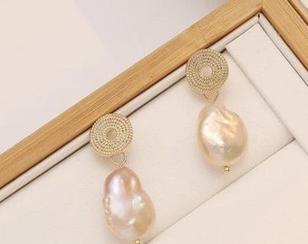 PAREL | Zoetwater Pearl Minimalistische Drop Earring