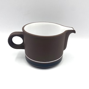 Hornsea Pottery ‘Contrast’ design creamer/milk jug. Made in England 1974