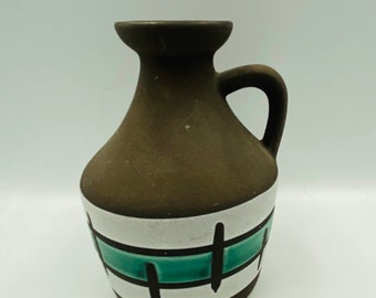 East German vase/jug by Strehla Keramik, form 999. Circa 1960s