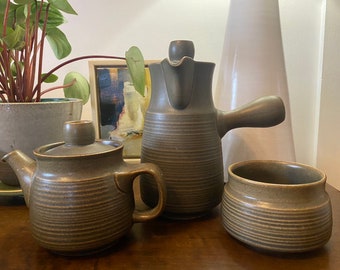 Denby / Langley 1966 &quot;Sherwood&quot; teapot and sugar bowl