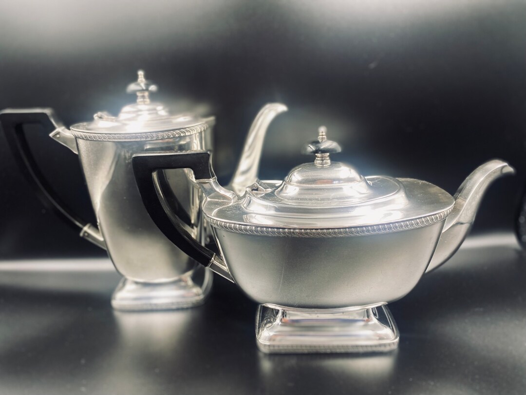 Hecworth Silver Plate Teapot and Coffee Pot C.1940. A Quality Set in
