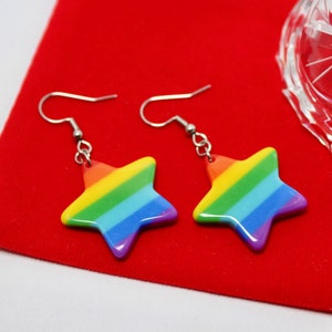 Orecchini a stella arcobaleno, ganci in acciaio, gioielli Pride colorati, amore queer, simbolo della bandiera LGBTQ, regalo carino per un amico