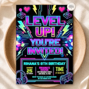 Invitación de cumpleaños con temática de videojuegos, invitación para fiesta de videojuegos Level Up, cumpleaños con temática de juegos arcade con luces de neón, plantilla editable de Canva.