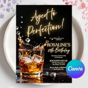 Puede incluir: Tarjeta de invitación negra con texto dorado "Aged to Perfection!". Se muestra un vaso de whisky con cubitos de hielo y un salpicadero. La invitación es para el 30 cumpleaños de Rosaline.