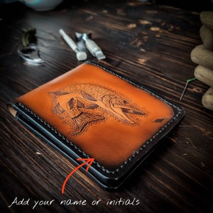 Billetera de pesca de cuero personalizada para hombres, billetera doble de cuero real hecha a mano, lucio, billetera de tallado, billetera de pescador, regalo del día del padre