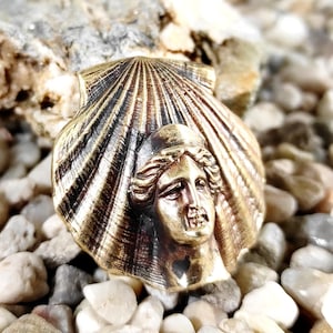 Birth of Venus Pendant, Aphrodite Silver Jewelry, Bronze Aphrodite Shell Necklace, Greek Goddess Amulet