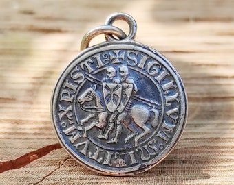Bronze Knight Templar Seal Pendant – Medieval Crusader Amulet Necklace