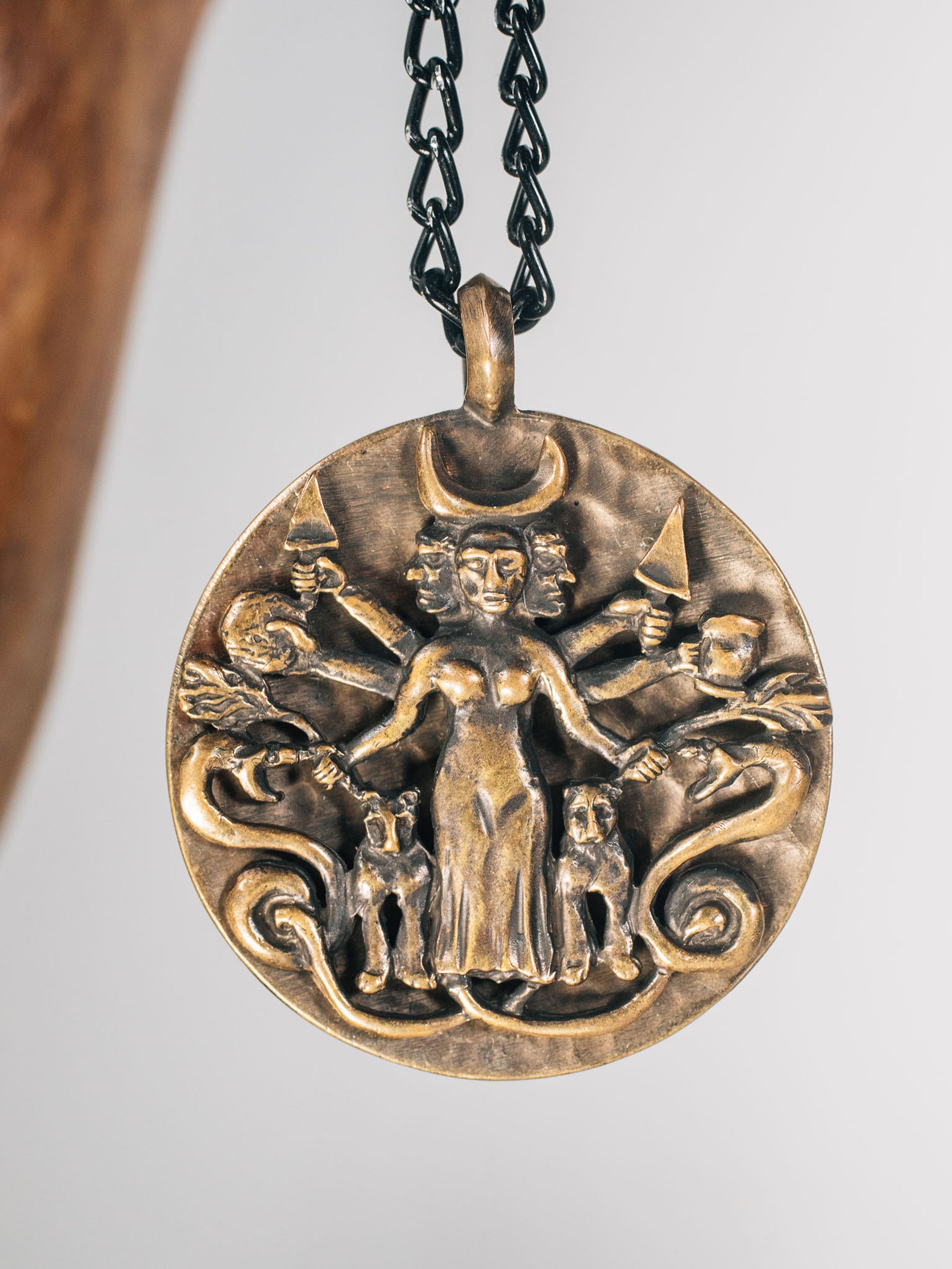 See Hekate'S Mark:  Signs You'Re Connected To The Witch Goddess - bns3isu